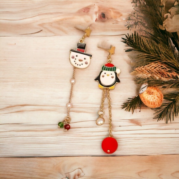 Snowman & Penguin Asymmetrical Dangle Earrings Alloy Jewelry Gold Plated - Picture 2 of 3